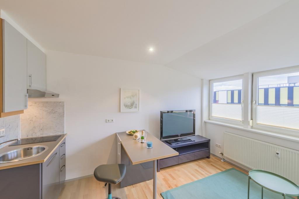 Maisonette Apartment Am Bahnhof - Adults Only Innsbruck Extérieur photo