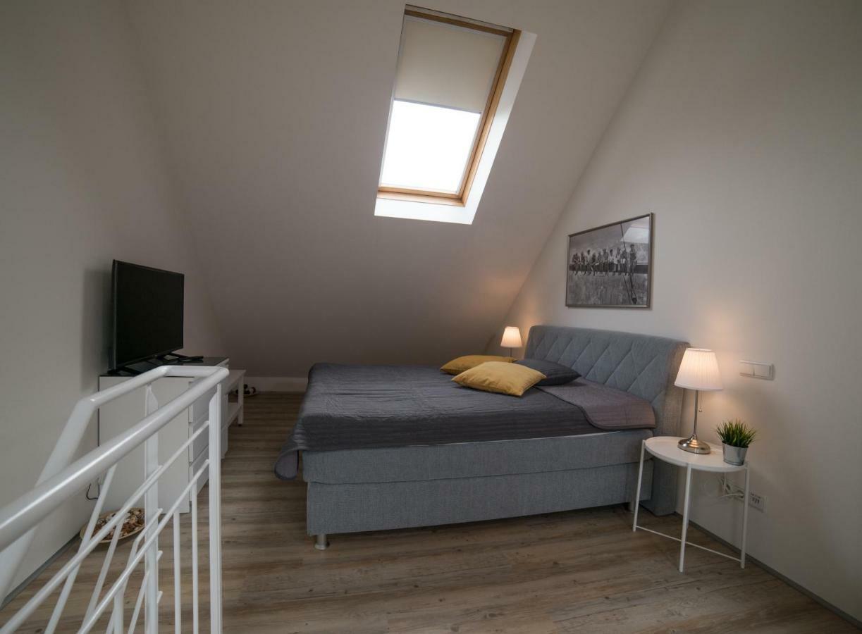 Maisonette Apartment Am Bahnhof - Adults Only Innsbruck Extérieur photo